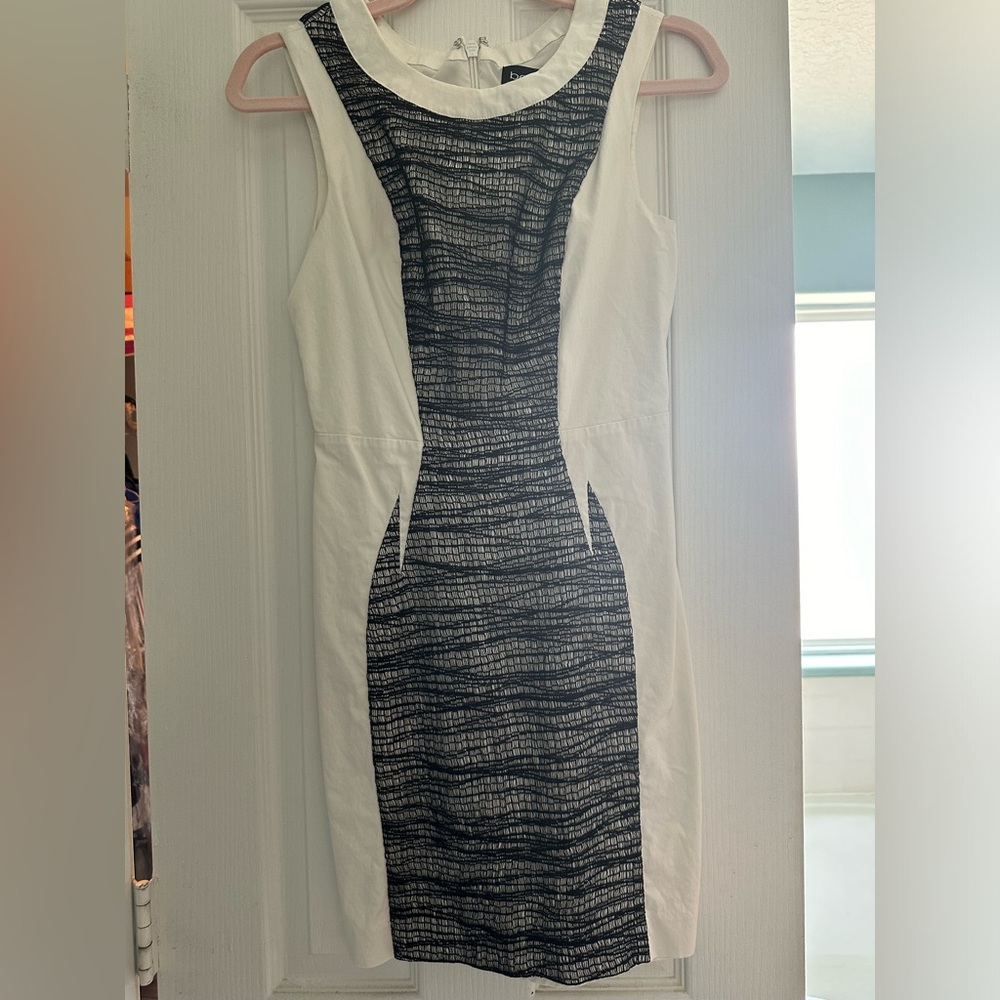 Bebe sheath dress size small